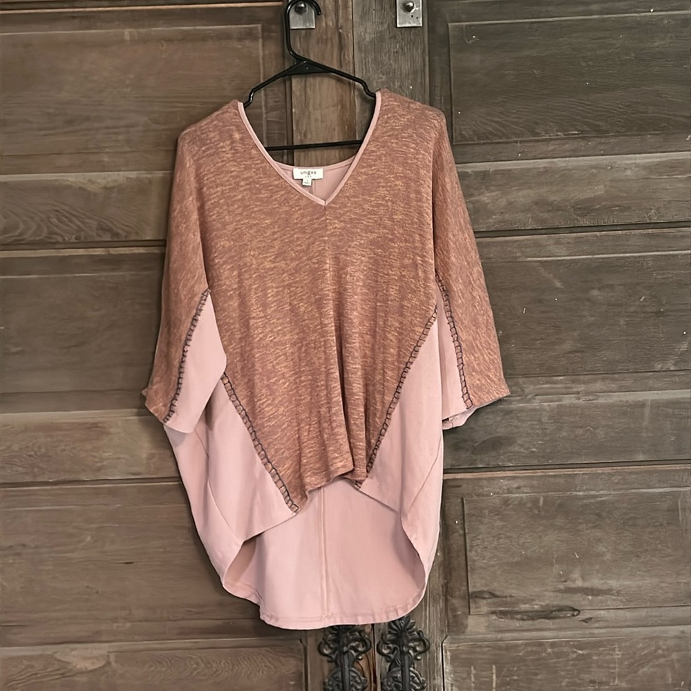 Umgee Mauve and Blush Layered V-Neck Blouse